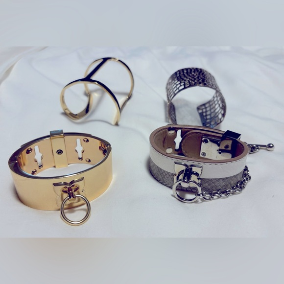 BCBGMAXAZRIA
PRE-OWNED BUNDLE | 4 x BCBG + 1 FREE unbranded (Faux-Leather Bow) - Picture 4 of 7